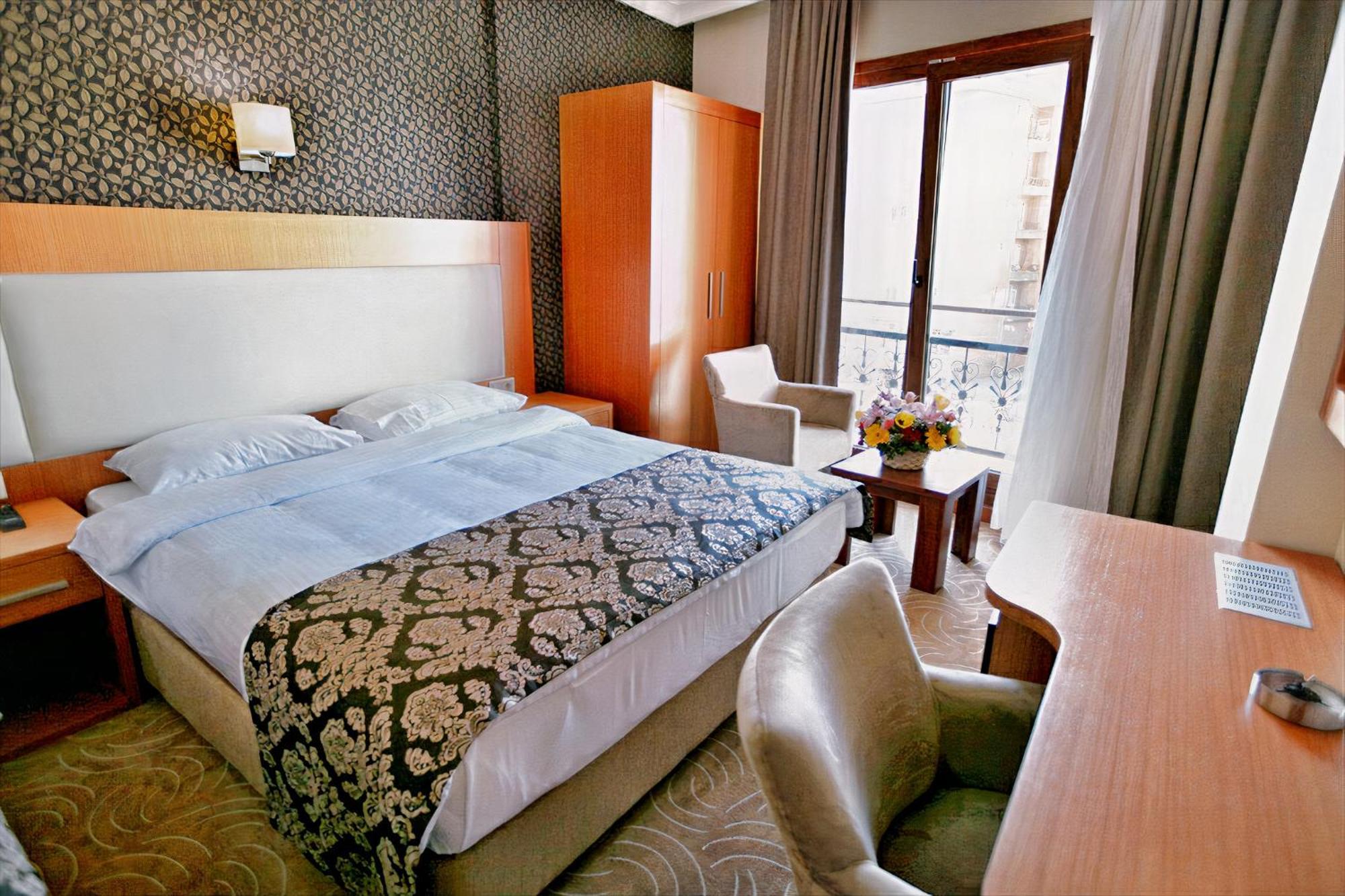 Grand Hotel Avcilar Istanboel Buitenkant foto