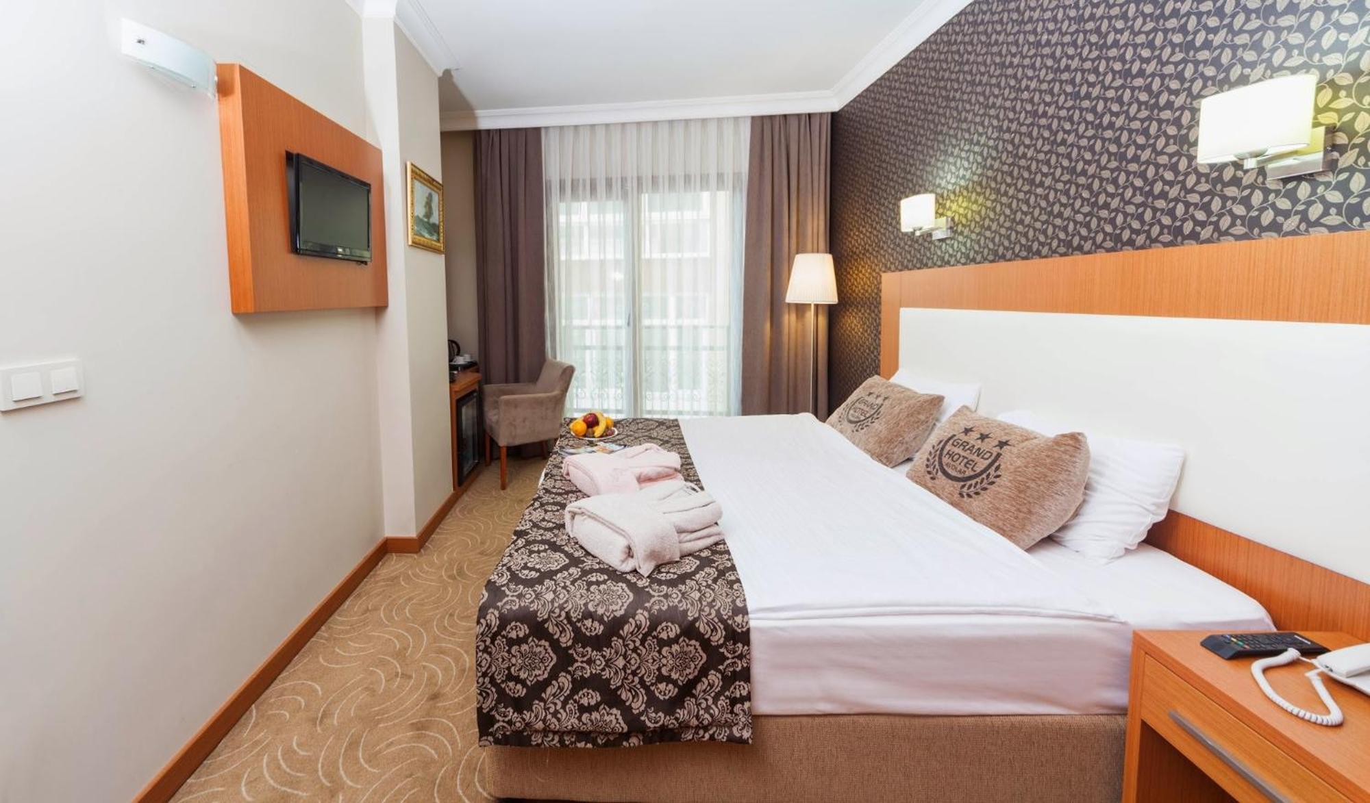 Grand Hotel Avcilar Istanboel Buitenkant foto