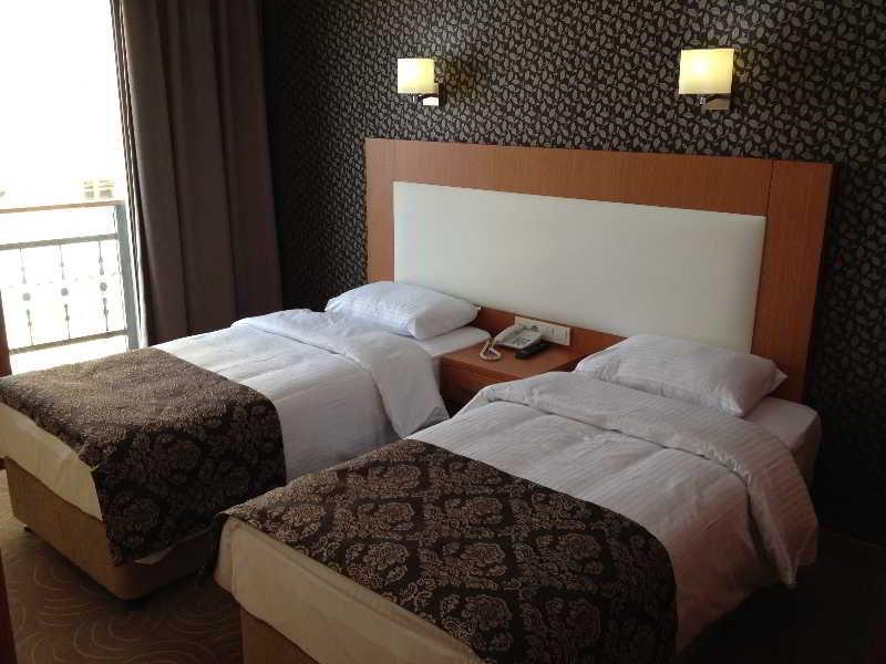 Grand Hotel Avcilar Istanboel Buitenkant foto