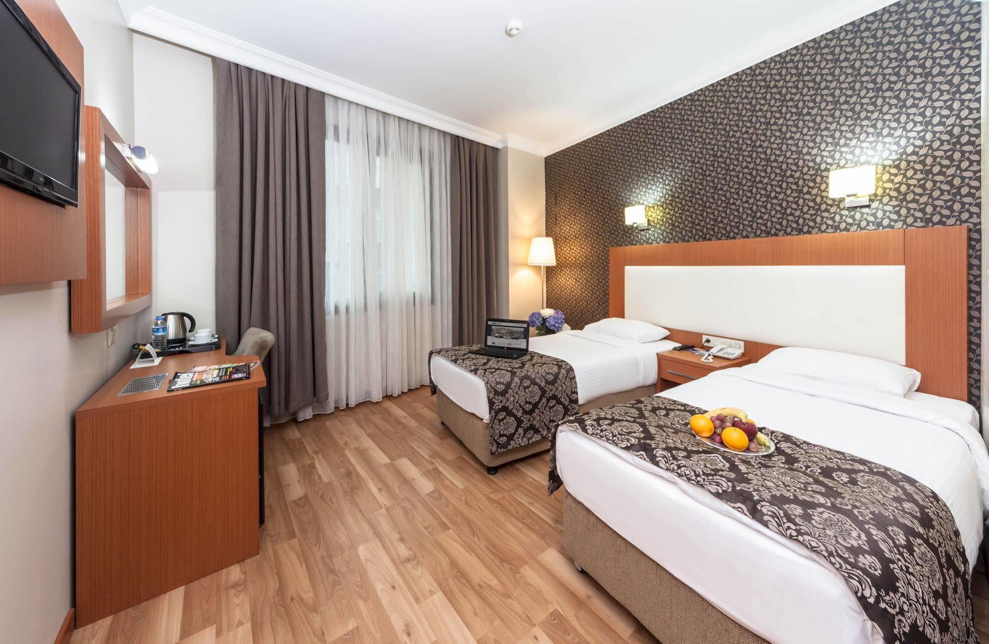 Grand Hotel Avcilar Istanboel Buitenkant foto